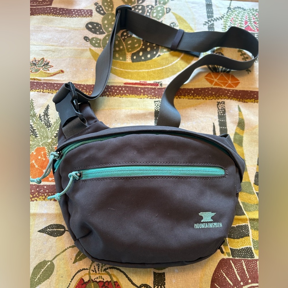 Mountainsmith Knockabout Lumbar Pack.